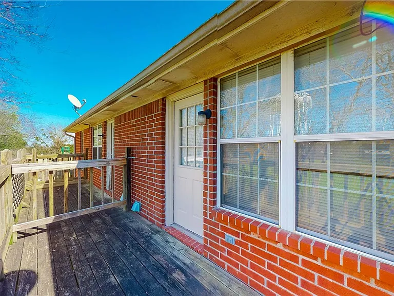 1511 Hollowhill Dr #C — Photo 30