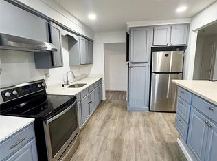 66 Van Buren St, Shirley, NY 11967