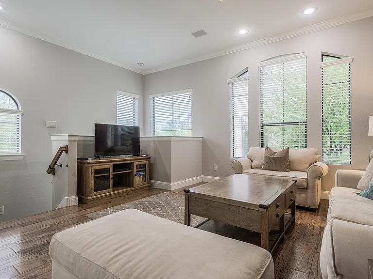 3118 Carmel St — Photo 10