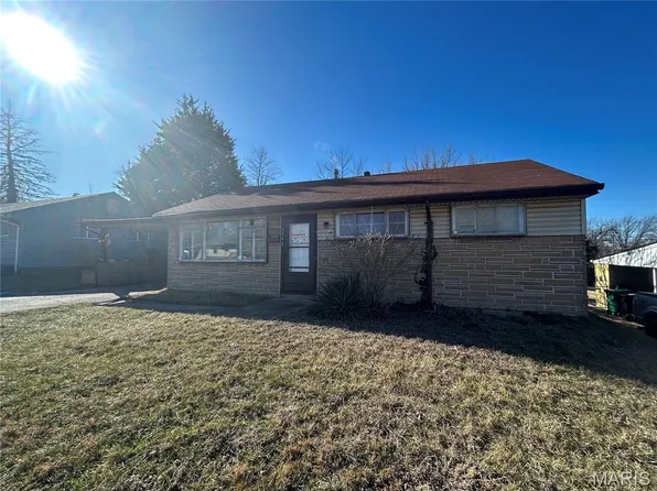 5547 Holborn Dr, Saint Louis, MO 63121