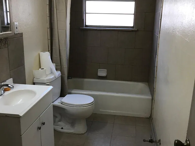 2640 Dayton St — Photo 4
