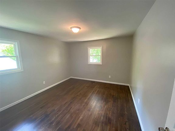 5th image of 131 1st Ave