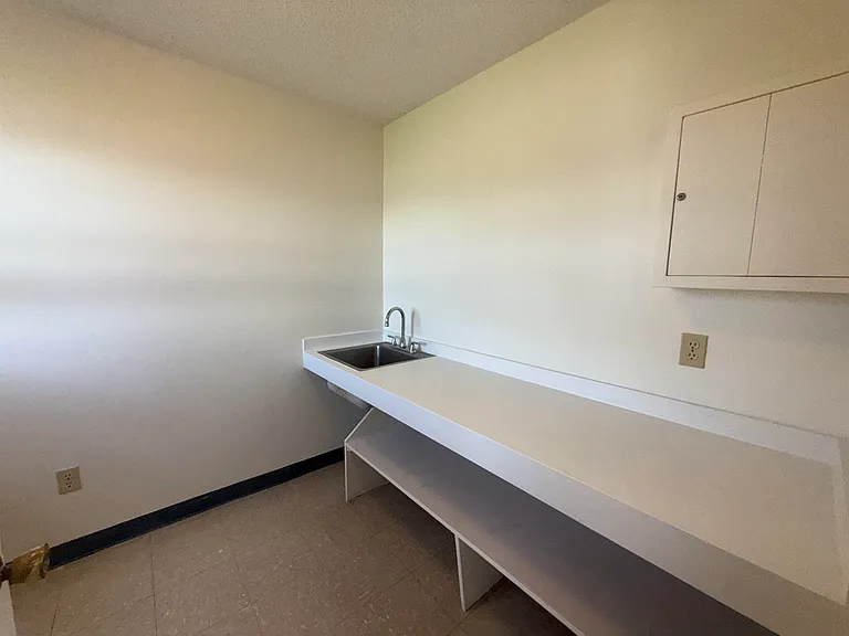 208 Diplomat Way — Photo 13