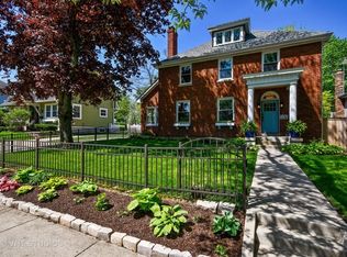 532 S Washington St, Wheaton, IL 60187