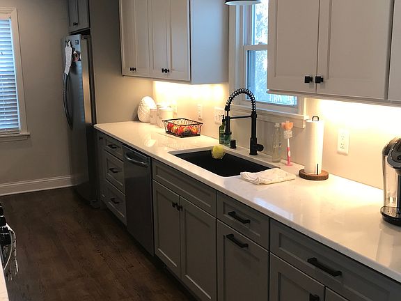 2nd image of 5227 N Shoreland Ave