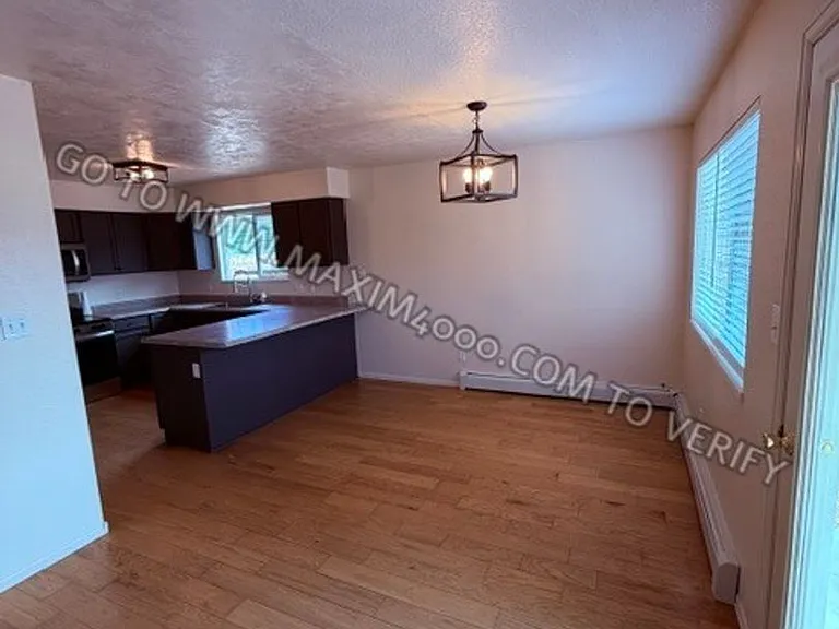 255 Sargent Cir — Photo 6