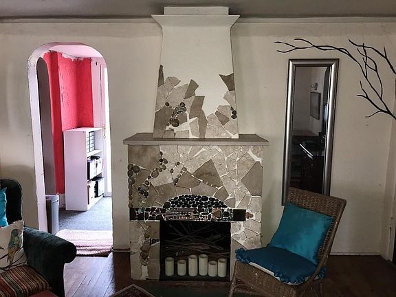 2nd image of 3524 Avenue B
