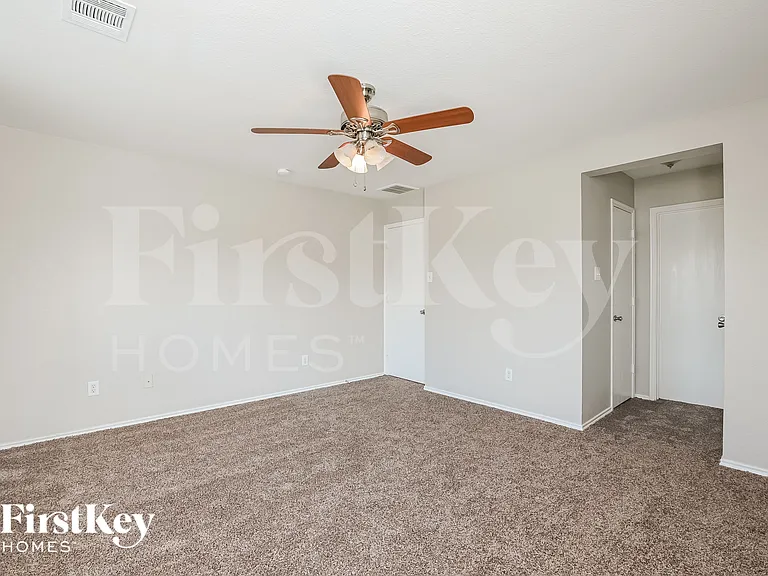 8143 Chancewood Ln — Photo 7