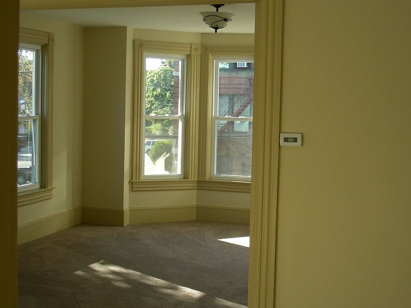 2nd image of 286 Park Pl #2