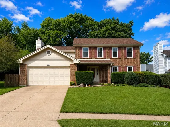 800 Eaglebrooke Dr, Ballwin, MO 63021
