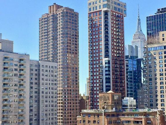 5th image of 25 Tudor City Pl APT 1805