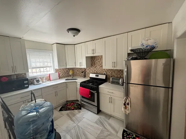2814 Brookhaven Ave Floor 1, Far Rockaway, NY 11691