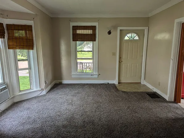 2954 13th Ave, Rock Island, IL 61201