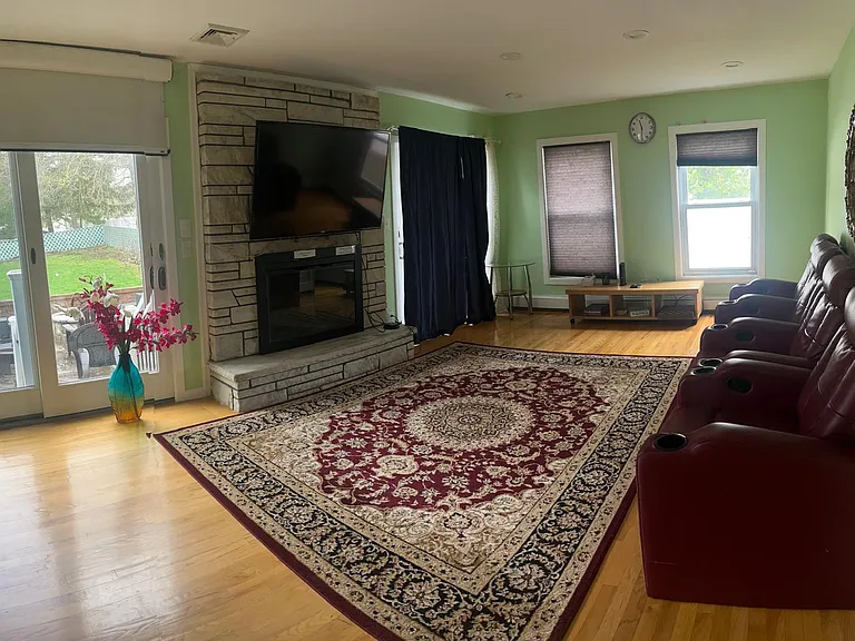 653 Grove Ave — Photo 42