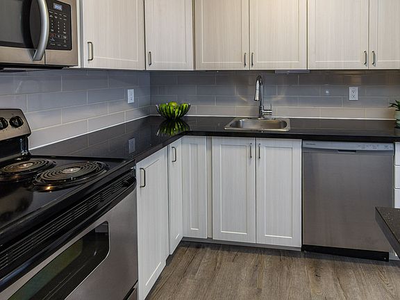 4th image of 103 Amherst Dr #101
