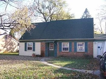 172 Queenswood Rd photo 1