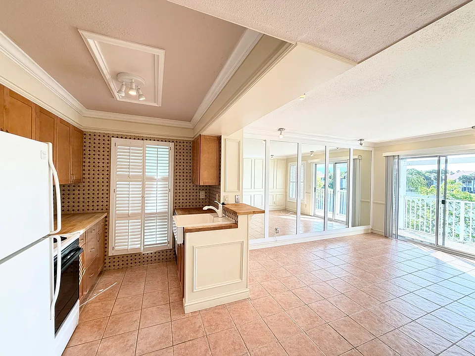 273 Cypress Point Dr