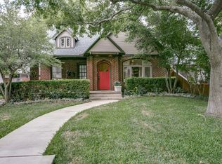 906 Stewart Dr, Dallas, TX 75208
