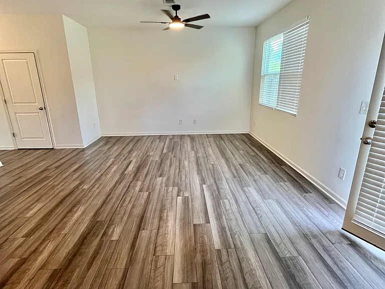 173 Swindon Dr — Photo 8