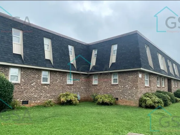 Fairplay Commons (Crown-Alverson), 401 S Fairplay St APT 1, Seneca, SC 29678