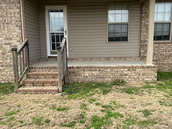 3rd image of 1522 E 11th Cv
