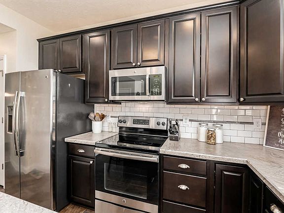 5th image of 1551 Downey Dr