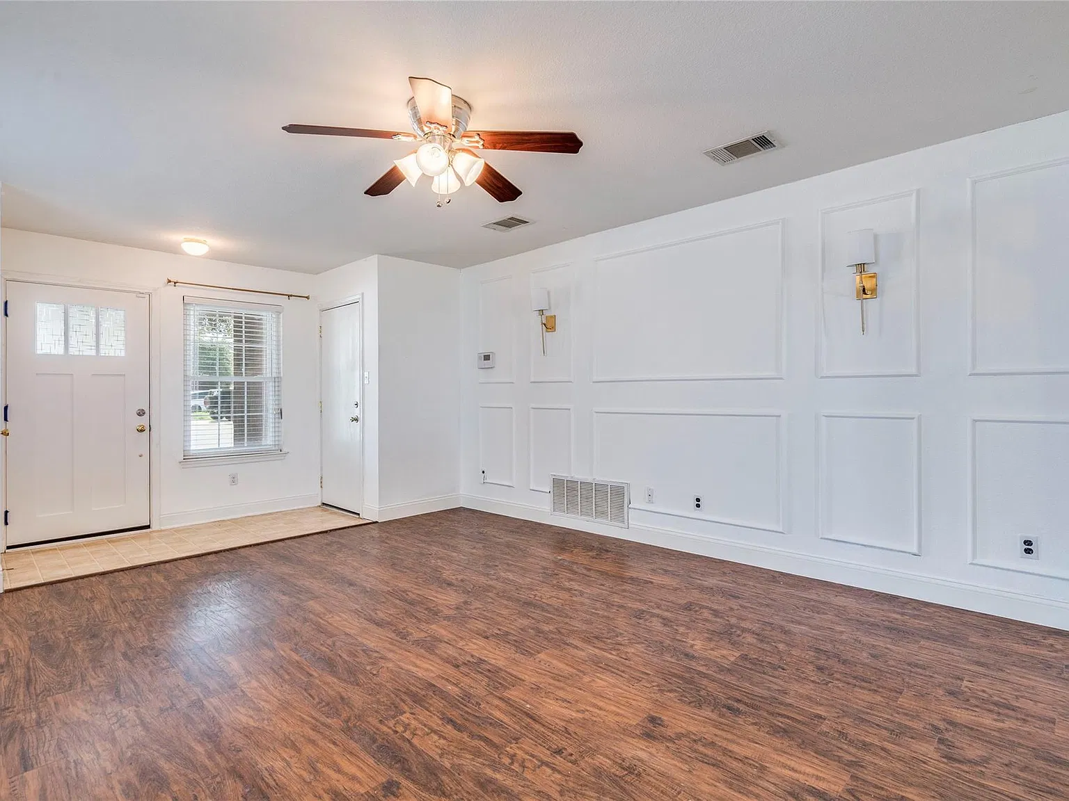3 bed, 2.0 bath, 1324 sqft, $1,795 — Photo 4