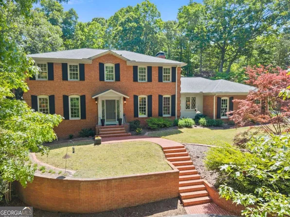 1812 Valley Rd NE, Gainesville, GA 30501
