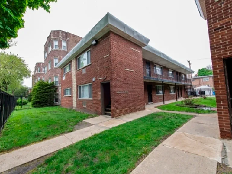 8312 S Ingleside Ave — Photo 11