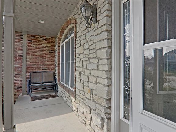 3rd image of 2808 Degarmo Dr