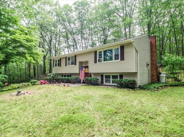 68 Connelly Road, New Milford, CT 06776