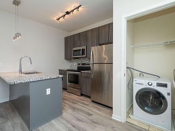 4th image of 1410 N 31st St #Bcd346da8