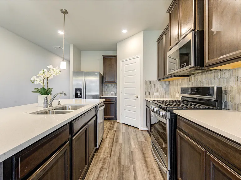 1218 Glendora Dr — Photo 11
