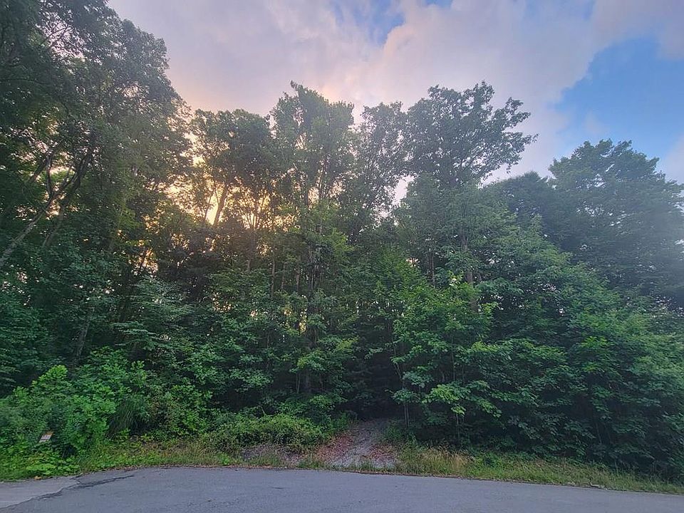 1st image of Cranberry Pointe Way