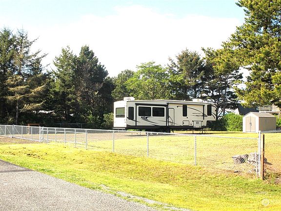 4th image of 1333 Sandy Drive
