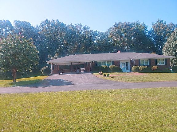 3rd image of 30 Wendover Dr