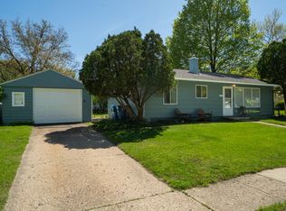 2933 Cimarron Dr, Kalamazoo, MI 49004