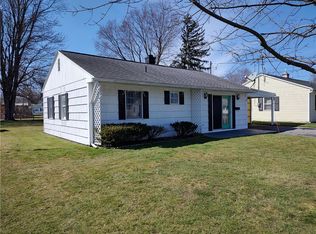 31 Stewart St, Waterloo, NY 13165