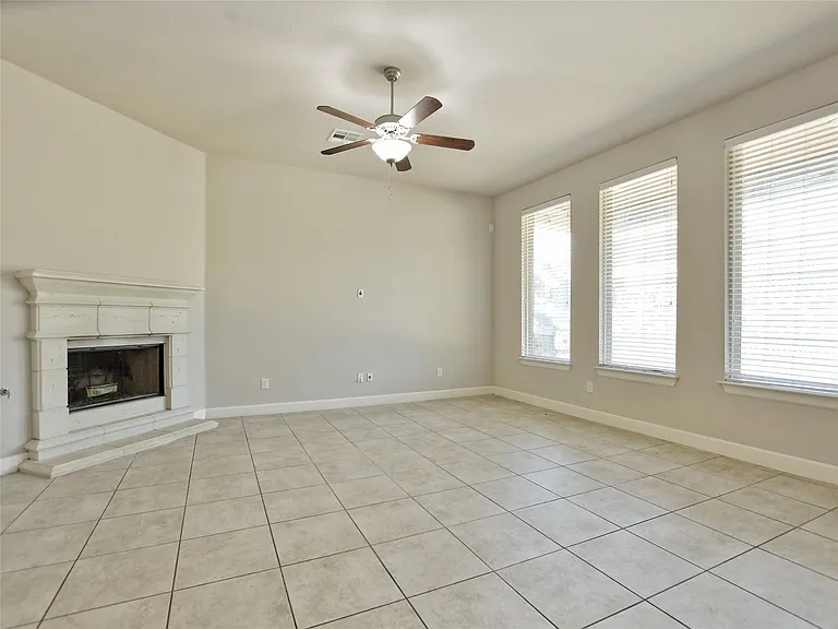 3009 Media Dr — Photo 7