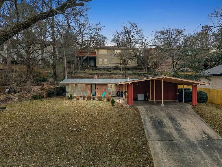 1512 Waterside Dr — Photo 2