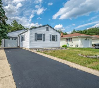 39 Cabrillo Blvd, Toms River, NJ, 08757