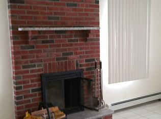 174 Charles St, Lynbrook, NY 11563