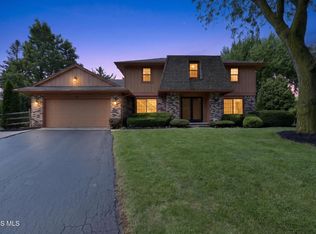 411 Hertford Ct, Maumee, OH 43537