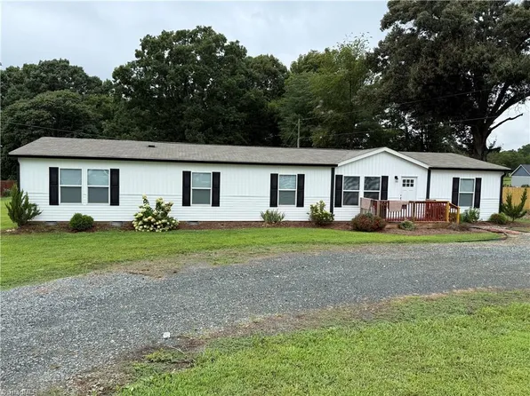 6064 State Highway 66, King, NC 27021