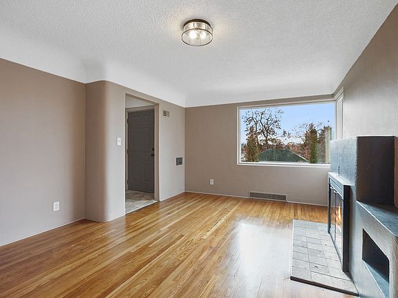 3rd image of 2314 W Dalton Ave