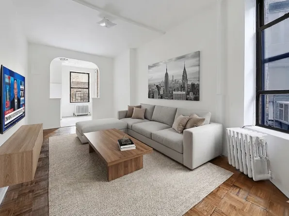 325 East 89th Street image 1 of 5