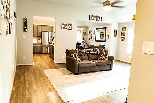 249 Crestview Dr — Photo 11
