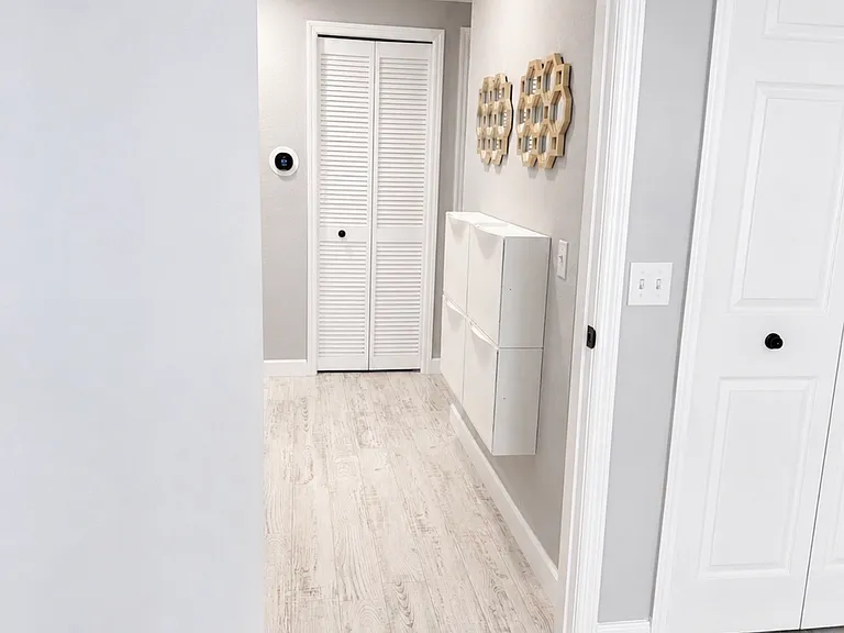 5152 Northridge Rd #202 — Photo 9