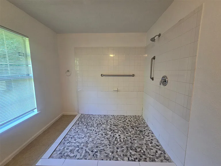 7518 Hummingbird Ln — Photo 7