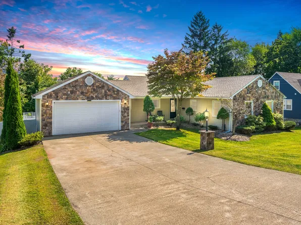 36 Homecrest Street, Newington, CT 06111